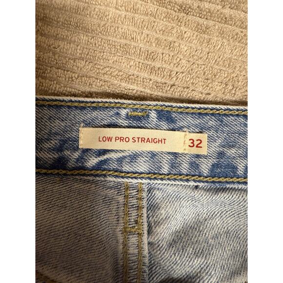 Womens Levis Low Pro Straight Jeans Light wash Size 32 - Picture 3 of 5